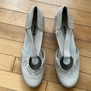 Alia Shoes 7 NWOT
